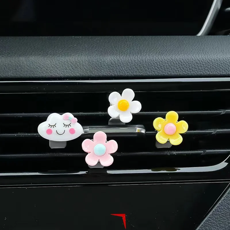 Ruijie Car perfume Air Conditioner Air Outlet Hanging Piece Cartoon Toy Durable Fragrance Creative Couple