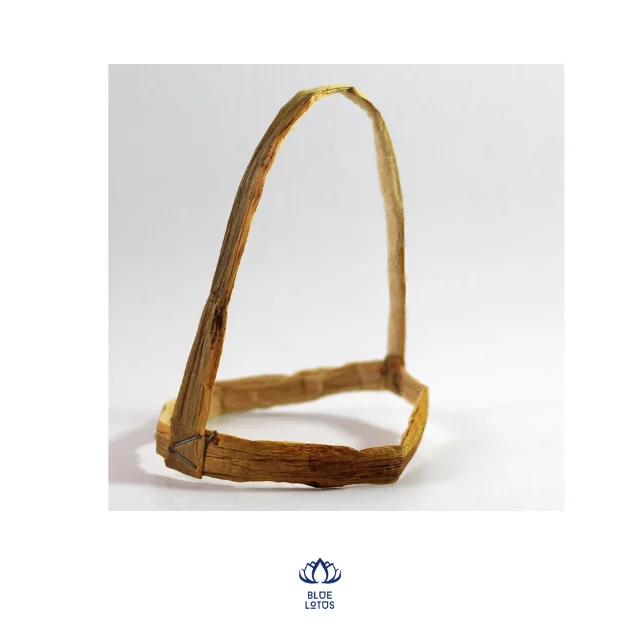 Design Free-Standing Hyacinth Water Bottle - Water hyacinth holder bottle // contact Ms Hani 0084 767 550 132