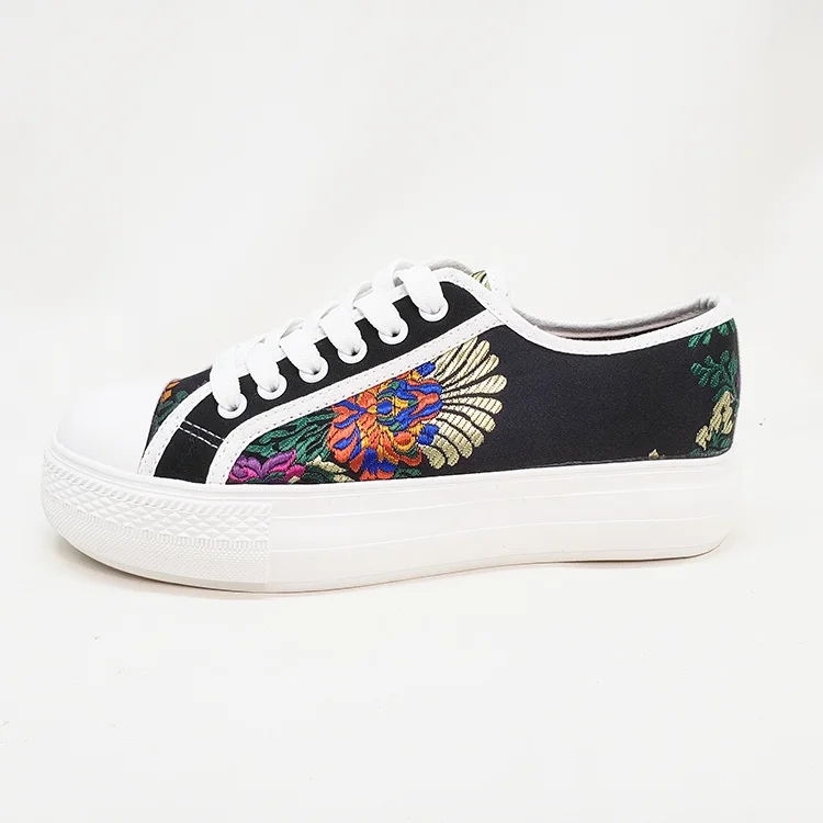 Women Women  vulcanized canvas shoes  chinese wind Flower Emboriedery lace-up casual flat shoes High quality