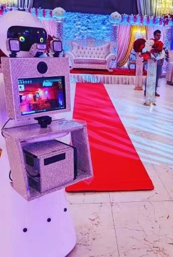 New portable mobile robot photo booth Fill light machine camera ipad selfie video Free accessories automatic spin 360 photobooth