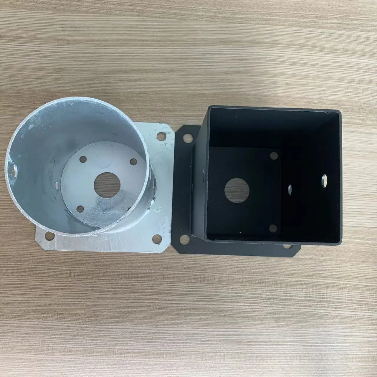 HDG H Shaped Metal Post Bases Electro Galvanized Steel Pipe Hot Dip Galvanised Base Plate Pergola Steel Post Bracket