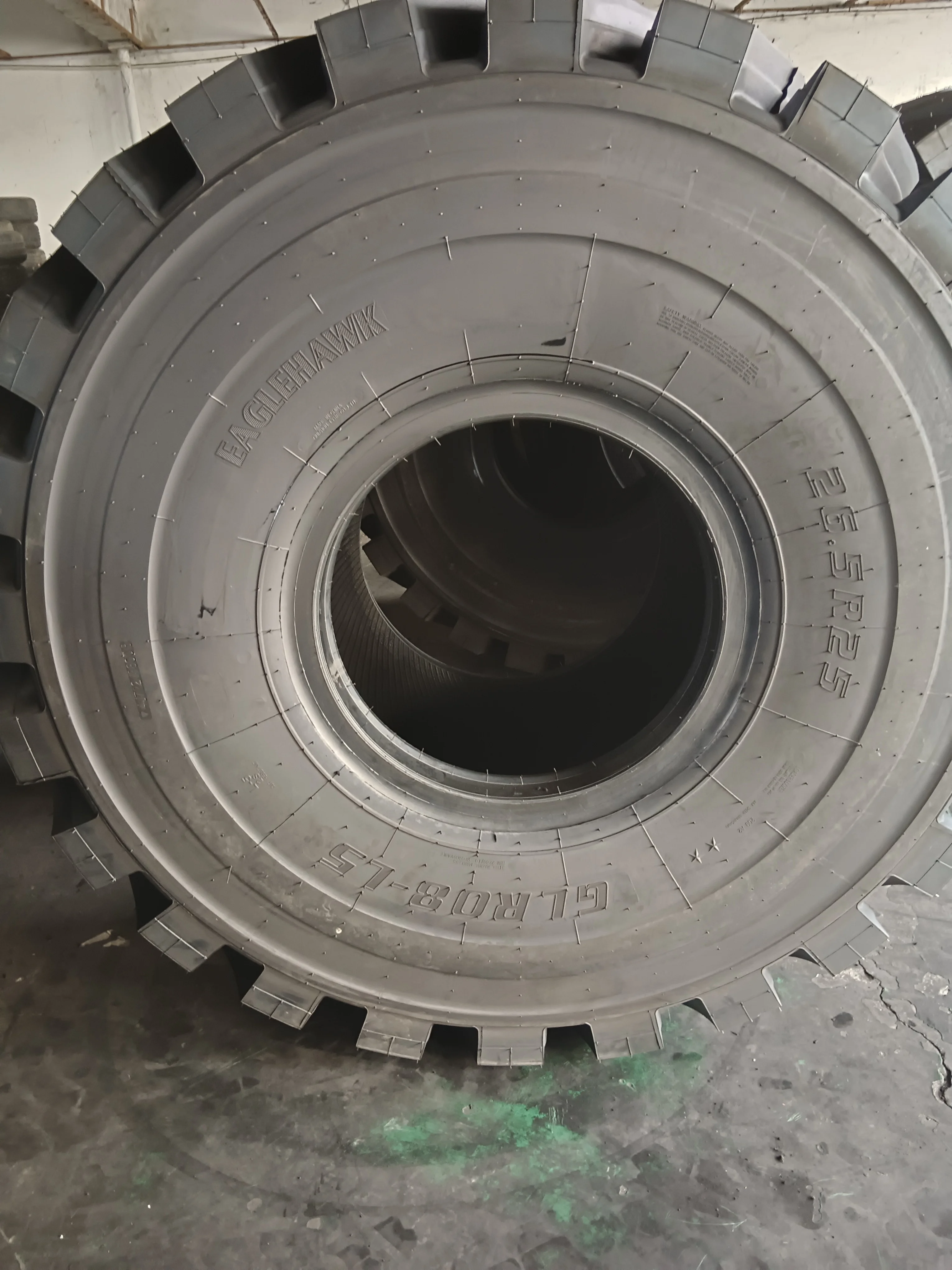 L5 паттерн LCHS + EAGLEHAWK ADVANCE HILO фирменные шины 26. 5r25 23. 20. 29. 18. 00r25 00r33