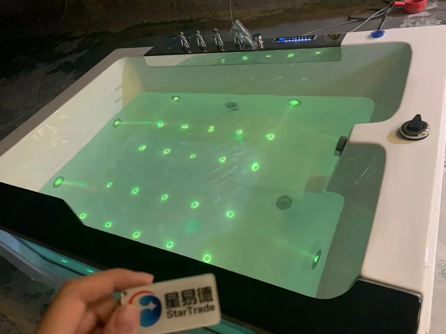 double 2 person whirlpool 2 people jetted bathtub with tv