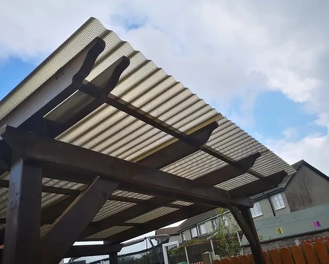 Hail proof beehive type polycarbonate sheet 2.8mm prismatic polycarbonate corrugated sheet for pergola