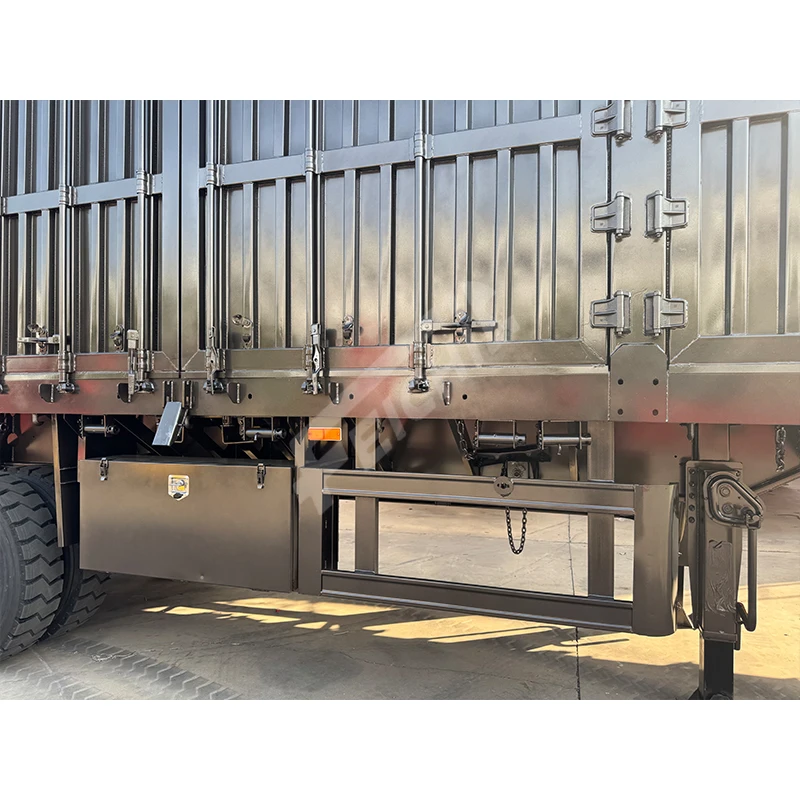 Factory Supply 3 Axle Cargo Box Type Semi-Trailer Carbon Steel 40 Tons Fully Enclosed Transport Cargo Van Semi-trailer