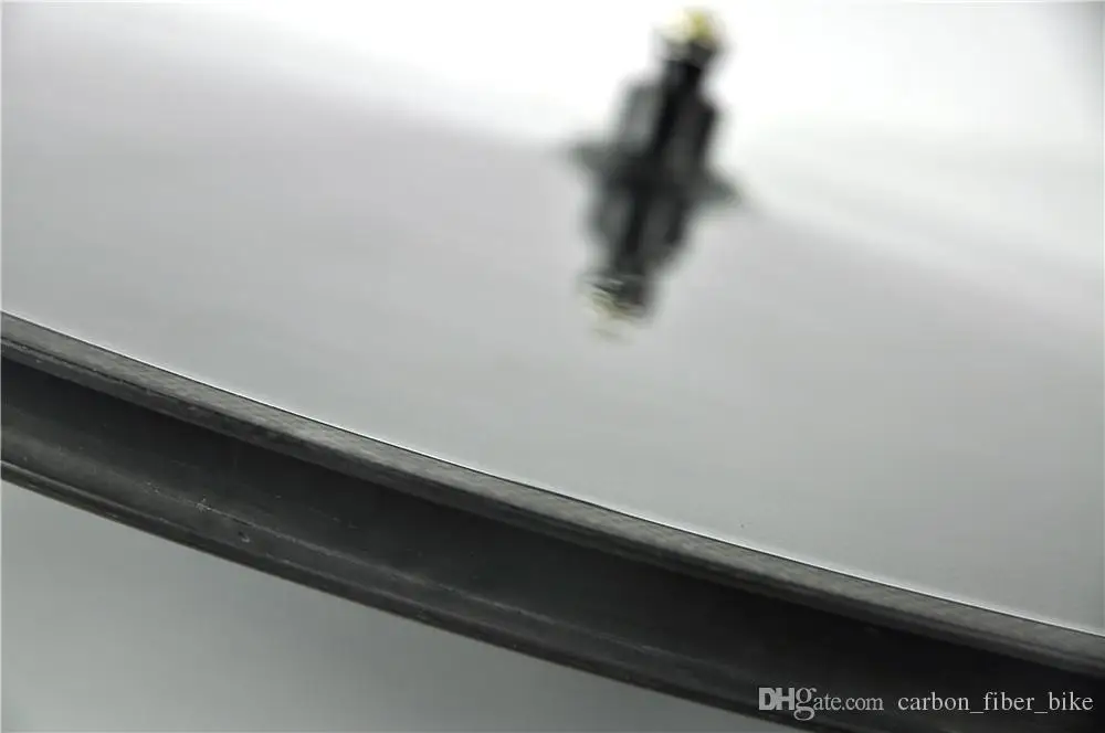 Factory outlet Full carbon fiber  road bike wheels super light design clincher and tubular OEM OEM Your Brand Logo