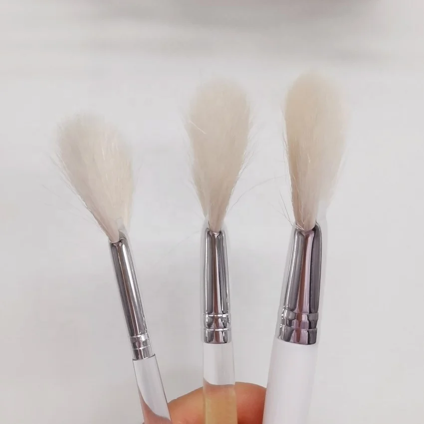 Wholesale White Goat Hair Fan Brush Face Mask Esthetician Brush Soft Goat Hair Facial Brush for Healthy Clear Skin