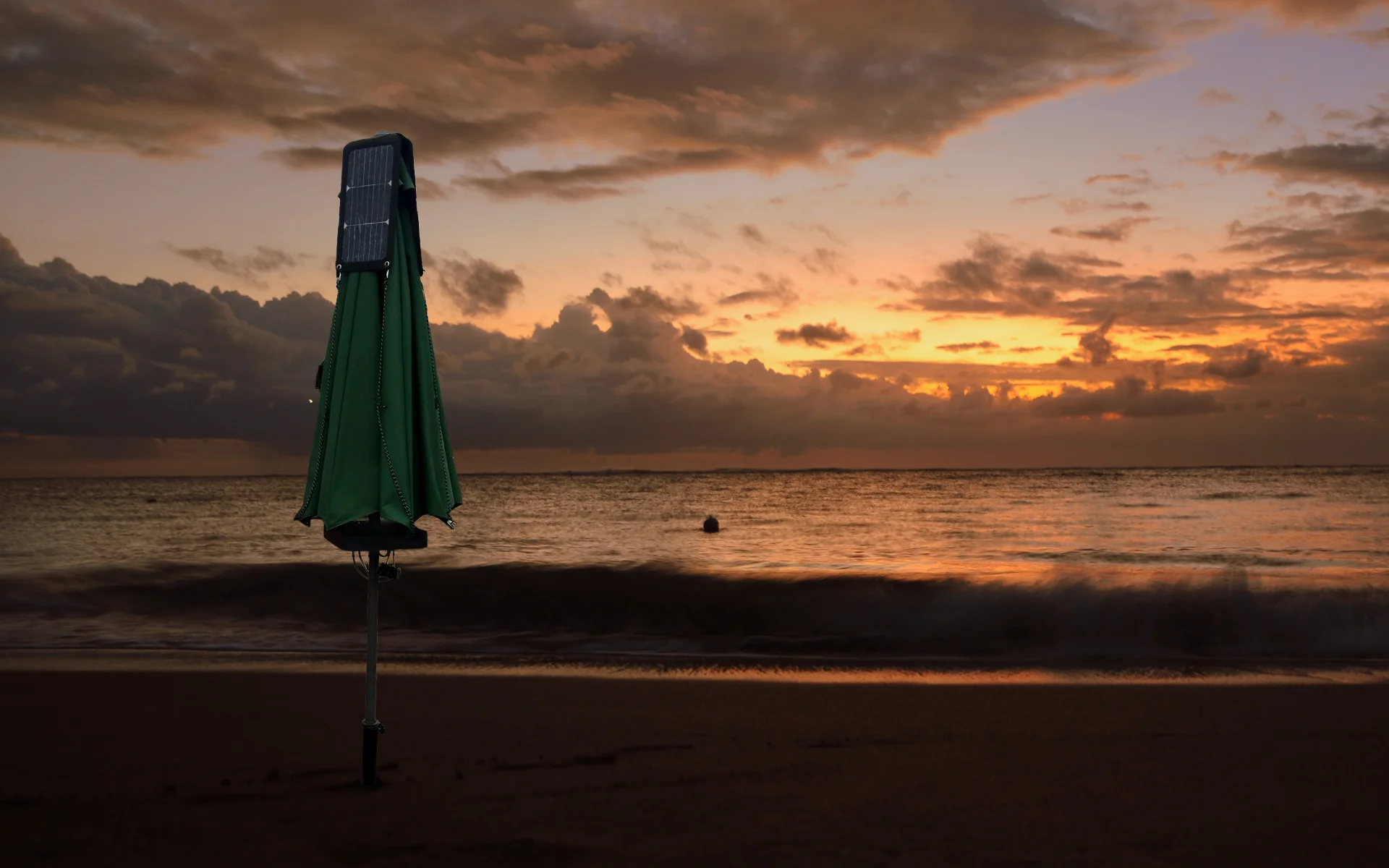 Sun umbrella Solar power charging station cell phone charging station Chargers Batteries fast charging Multi-grid charging