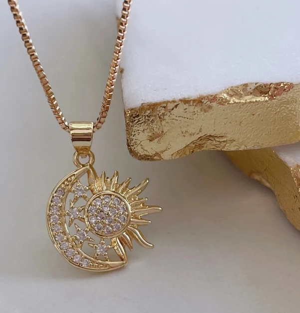 New Explosion 18k Gold Plated Necklace Sun And Moon Pendant Necklace Stainless Steel Waterproof Necklace