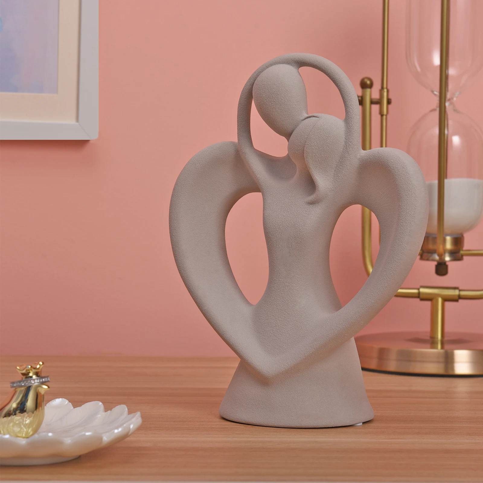 Modern Sculpture Abstract Porcelain Love Wedding Collectables Couple Souvenir Figurine Porcelain Character Table Home Decor