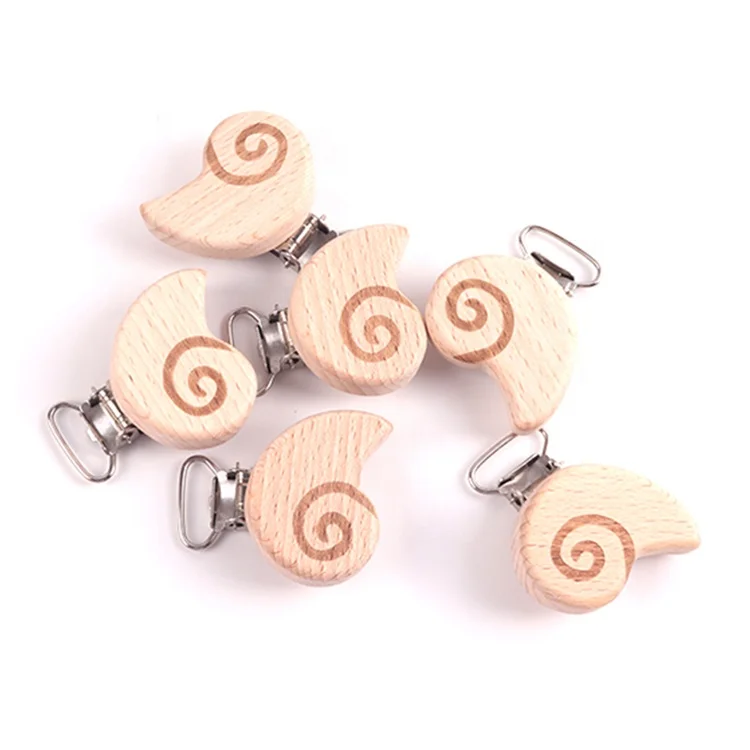 Natural Beech Customized Design Wide Clip Beech Wood Engraving Snail Teat Clip Cartoon Animal Pacifier Clip