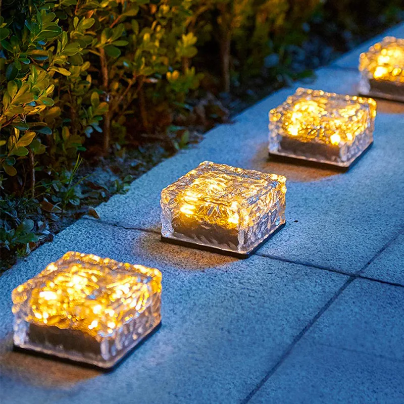 High Quality IP65 Garden Lawn Solar LED Lamp Ice Cube Shape Waterproof for Outdoor Use