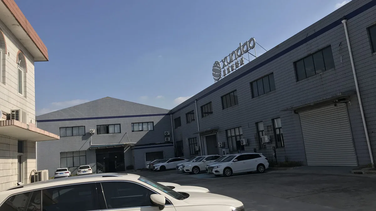 
Hot sale 3 phase wallbox 22kw 11kw type 2 fast electric car ev charger 