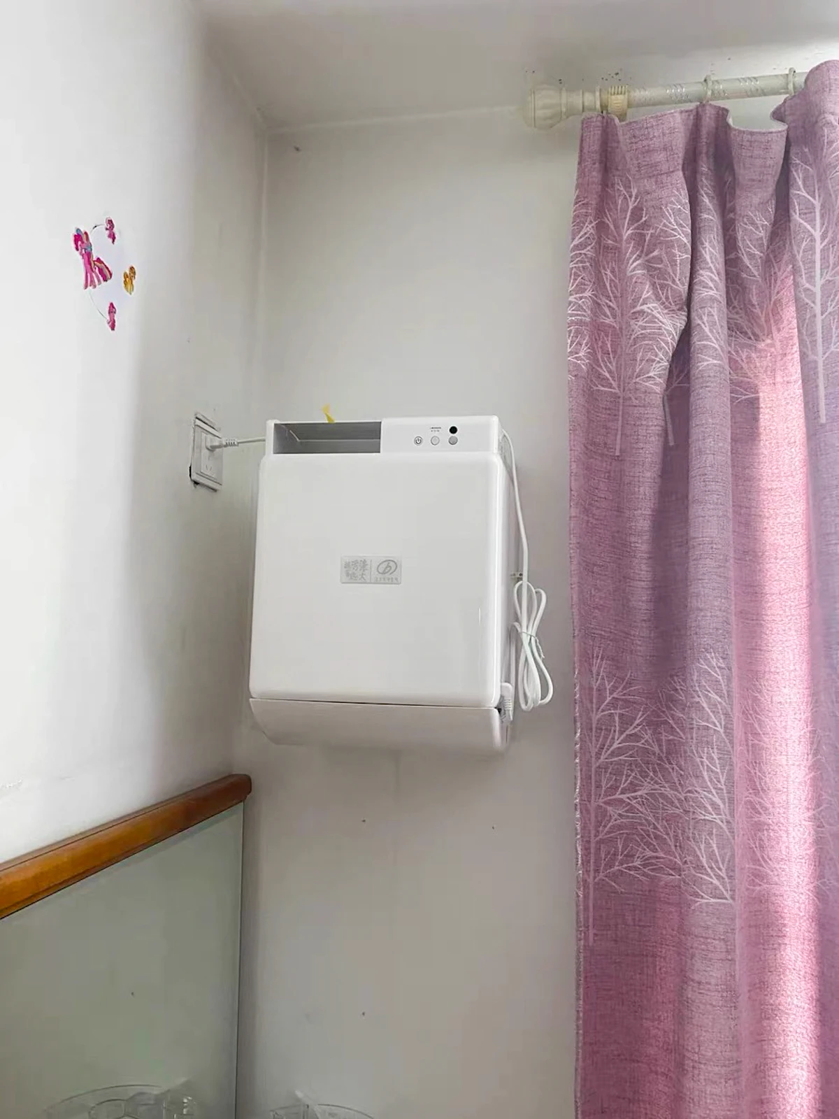 BROAD factory small bedroom use 130m3/h wall mounted HRV heat recovery ventilation machine for sale