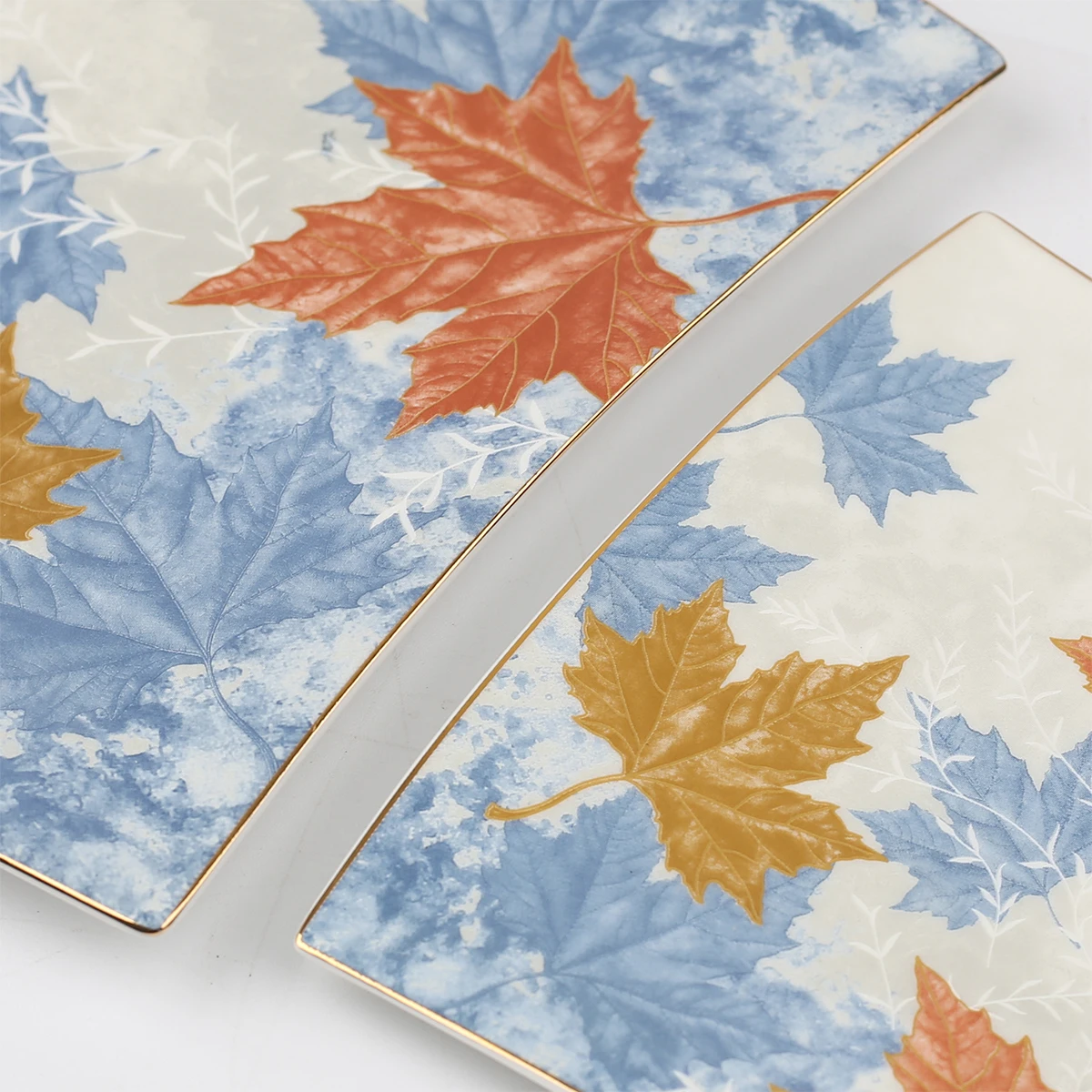 Western Style Porcelain Gold Rim Charger Plate Set Leaf Pattern Restaurant Dish Ceramic Plate
