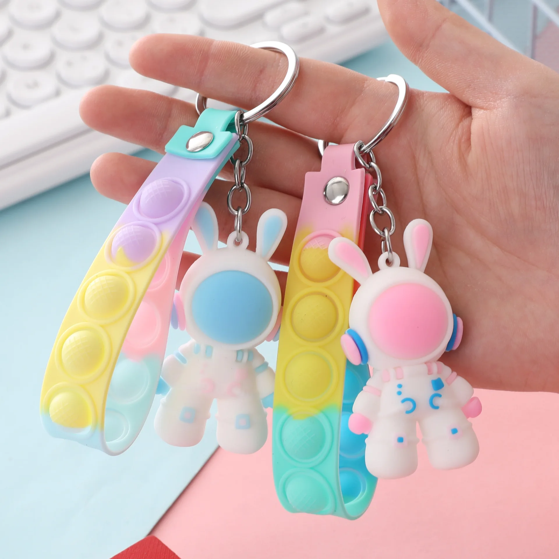 New Hot Sell Cartoon Character Keyring Key Chain Creative Space Rabbit Astronaut Keychain Bag Hanging Clasp Gifts