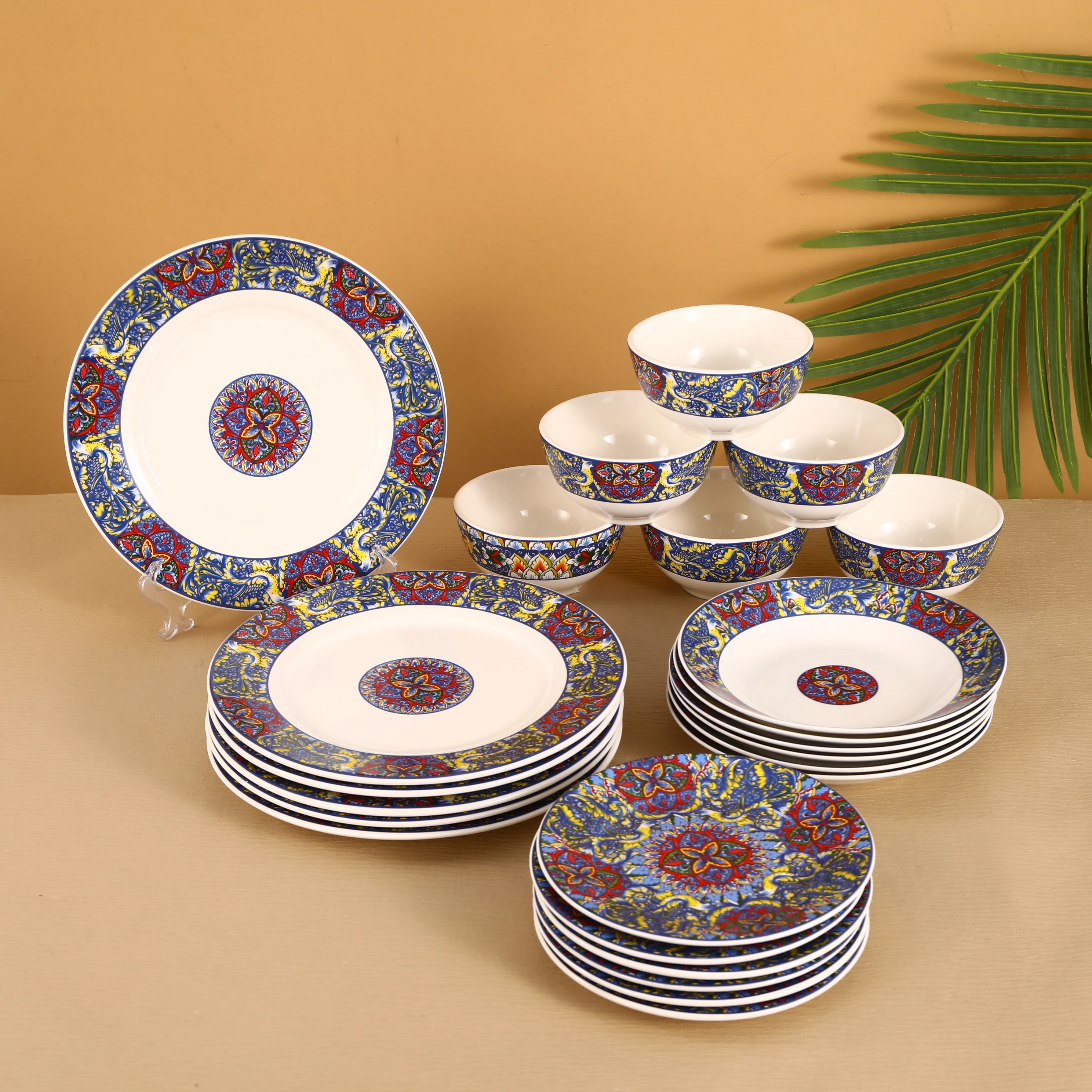 The New Listing 16 / 24 pcs Ceramic Plates And Bowls Dinner Set With Decal