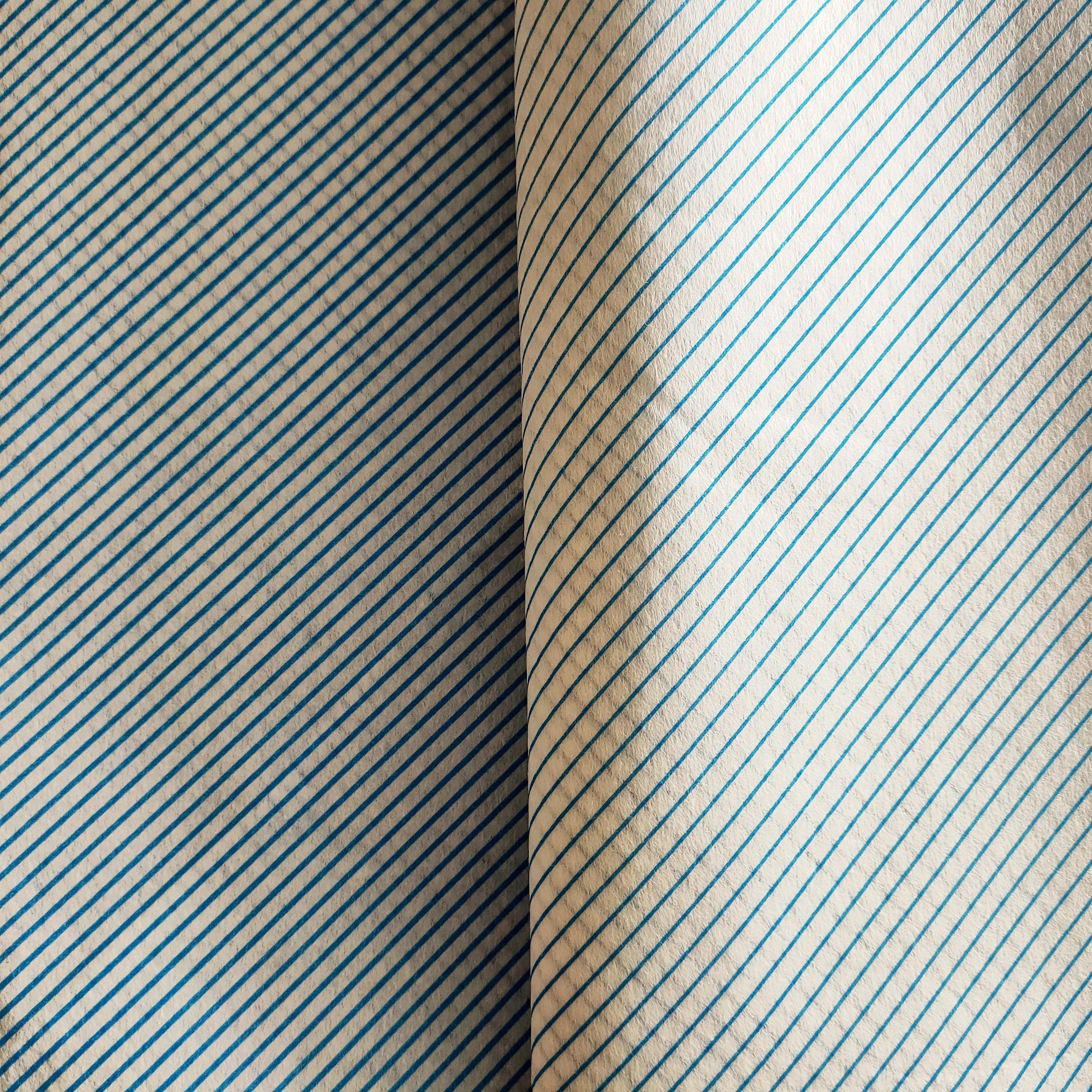 Impregnated Nonwoven Household Disposable Cleaning Glove adult patient bath glove wipes wet and dry glove wipe for hospital use