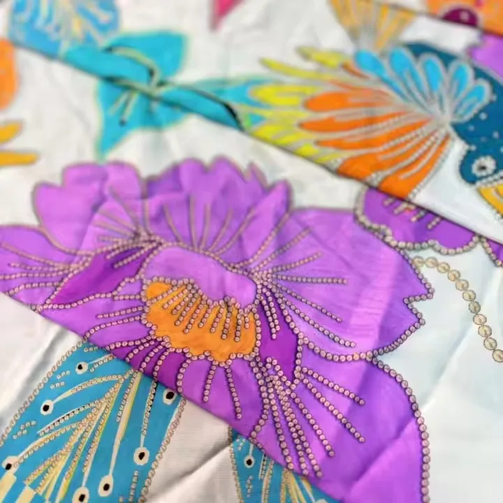 100% Synthetic Silk Poplin Fabric Breathable Mildew Proof Moisture Absorbing Shrink Proof Anti-Static Fashionable Printed Fabric