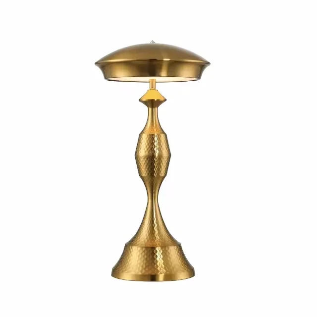Quality Guaranteed Taiwan Brand Modern Design Brass Led Table Lamp 8W For Export