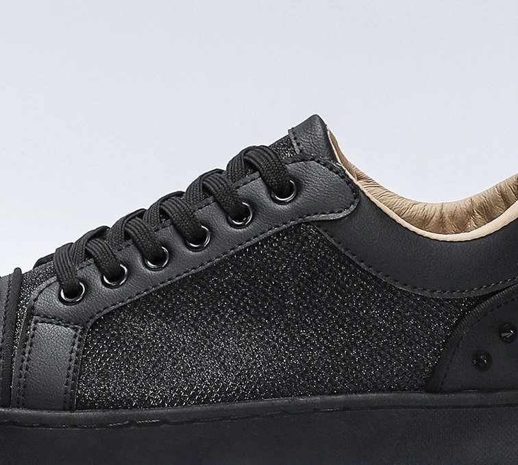 Latest New Trendy Men Brand Shoes Rivet Shoes High Quality Men Classic Gold Rivet Flat Shoes