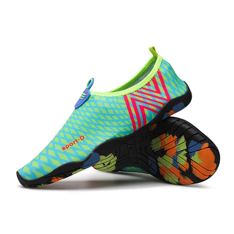 
2020 New Design Comfort Fashion Mens Water Swimming Shoes Softer Sport Sand Folding Beach Shoes for Women Walking On Water 