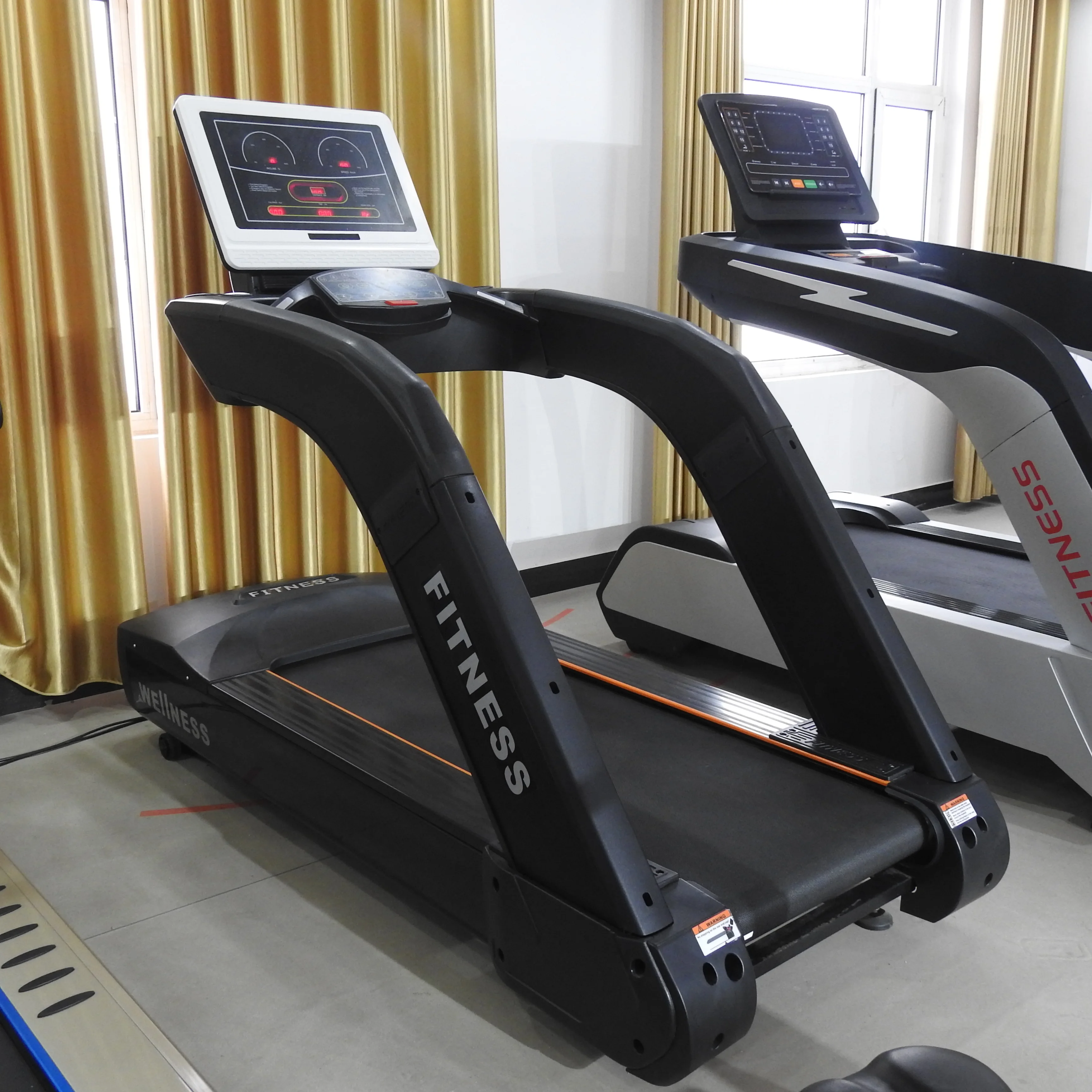 High Quality Manufacturer Cardio Gym Fitness Equipment Commercial Motorized Treadmill