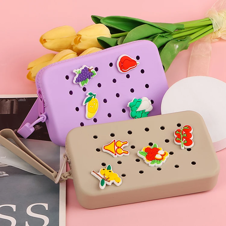 Customized Oval Shape Silicone Rubber DIY Hole Charm Christmas Gift Coin Case PVC Coin Purse Coin Wallet Custom Logo