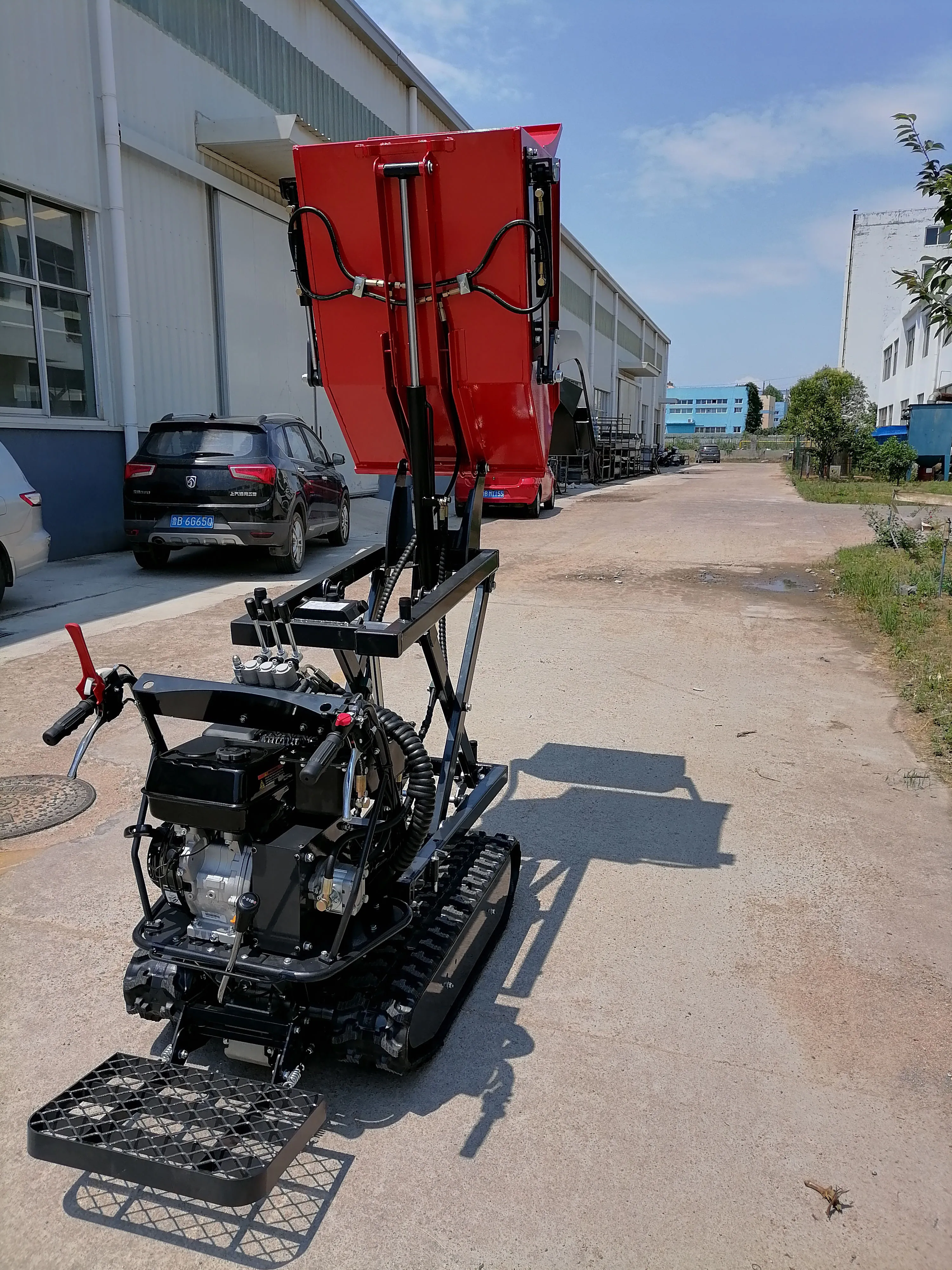 FREE SHIPPING!!!Mini Crawler Skid Steer Loader Chinese Skid Steer Loader 500kg Mini Dumper crawler For Sale