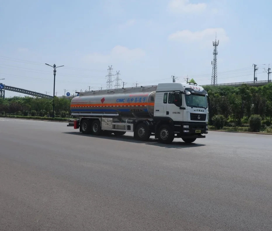 8*4 16000~20500 Liter Oil Gasoline Tanker Truck Hot Sale Transport Fuel Tank Left Drive