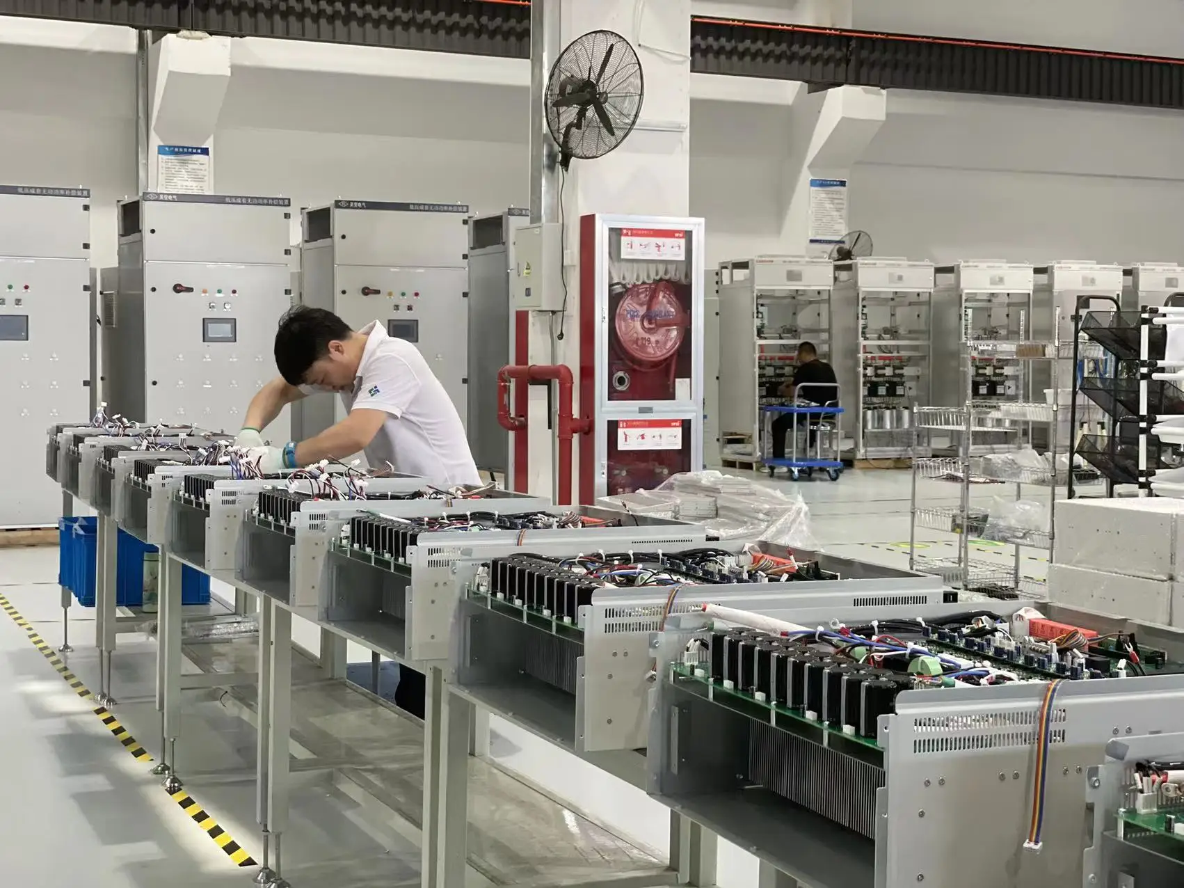 Static var compensator low voltage reactive power control device SVG module