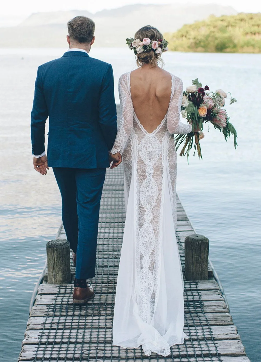 2023 Sexy Bohemian Lace Wedding Dress Long Sleeve Lace Sexy Open Back Mopping Wedding Dress