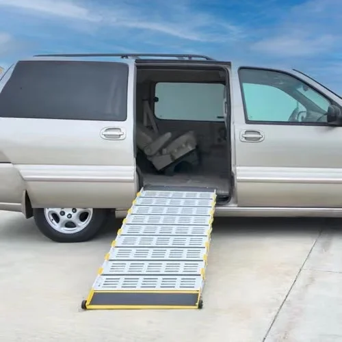 Hot Sale Factory Direct Rollable Skidproof Surface Modular Wheelchair Ramp For Stairs Get On Off Car/Van/Bus