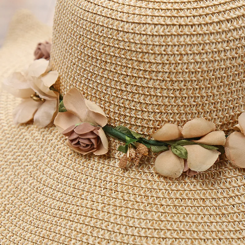Wholesale Women Summer Wide Wave Brim Flower Beach Fashion Hats Ladies Outdoor Bucket Hat Breathable Sun Straw Hat with garland