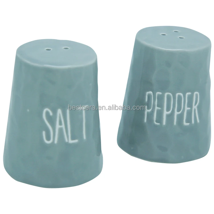 Simple Design Farmhouse Ceramic herbs & spice tools  Cute Salt and Pepper Dispenser Salt Pepper Shaker Set for Home Kitchen