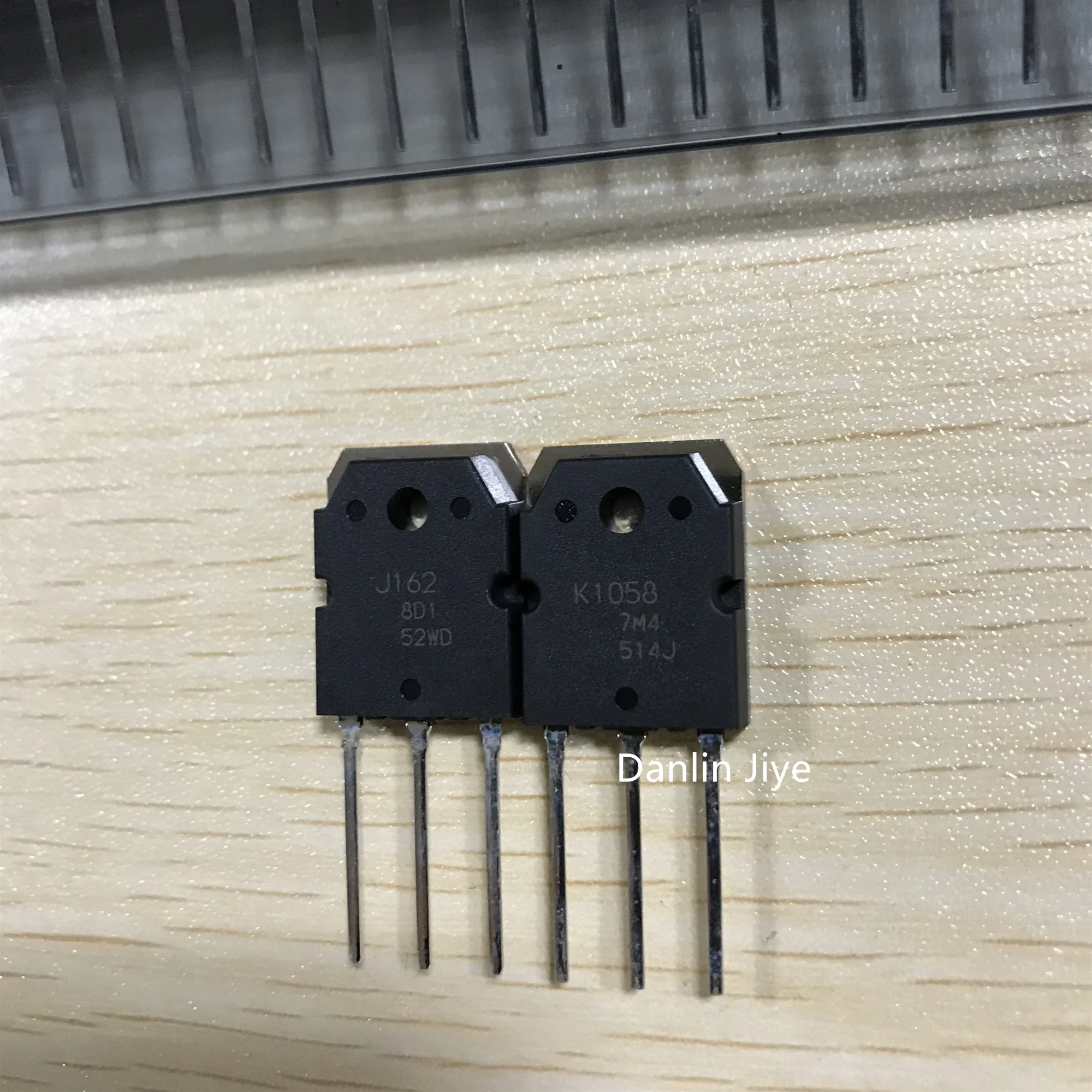  Оригинальный транзистор кремния N Channel MOSFET 2SK1058 2sj162 k1058