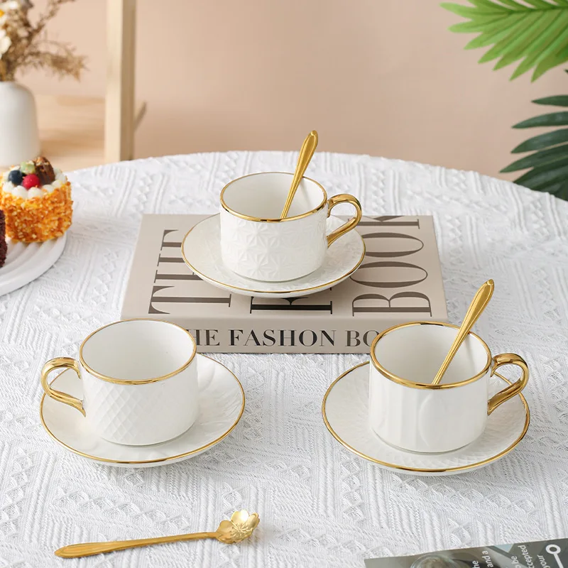 Современная Высококачественная белая керамическая чашка и блюдце в скандинавском стиле набор из косточек Китай оптовая продажа чайные чашки блюдца