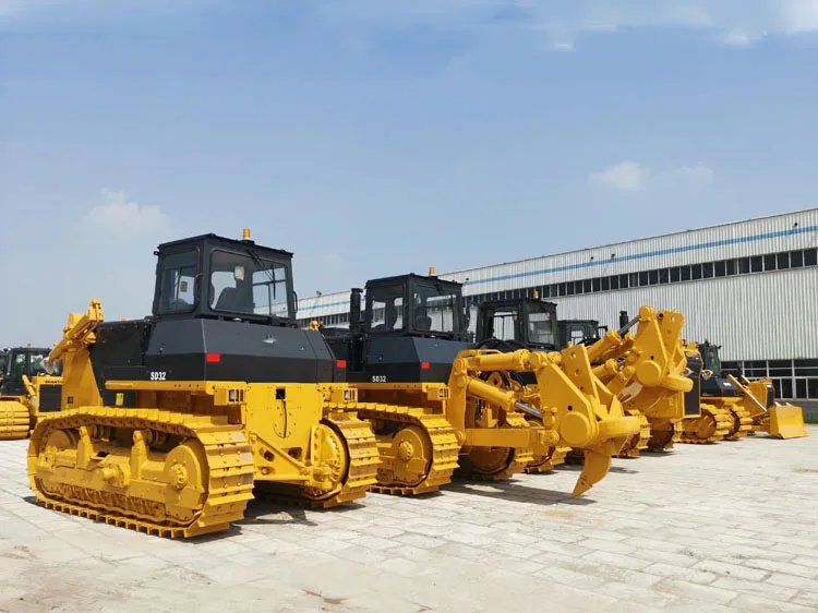 Shantui 320HP Crawler Track Bulldozer SD32 Bulldozer With Front Blade