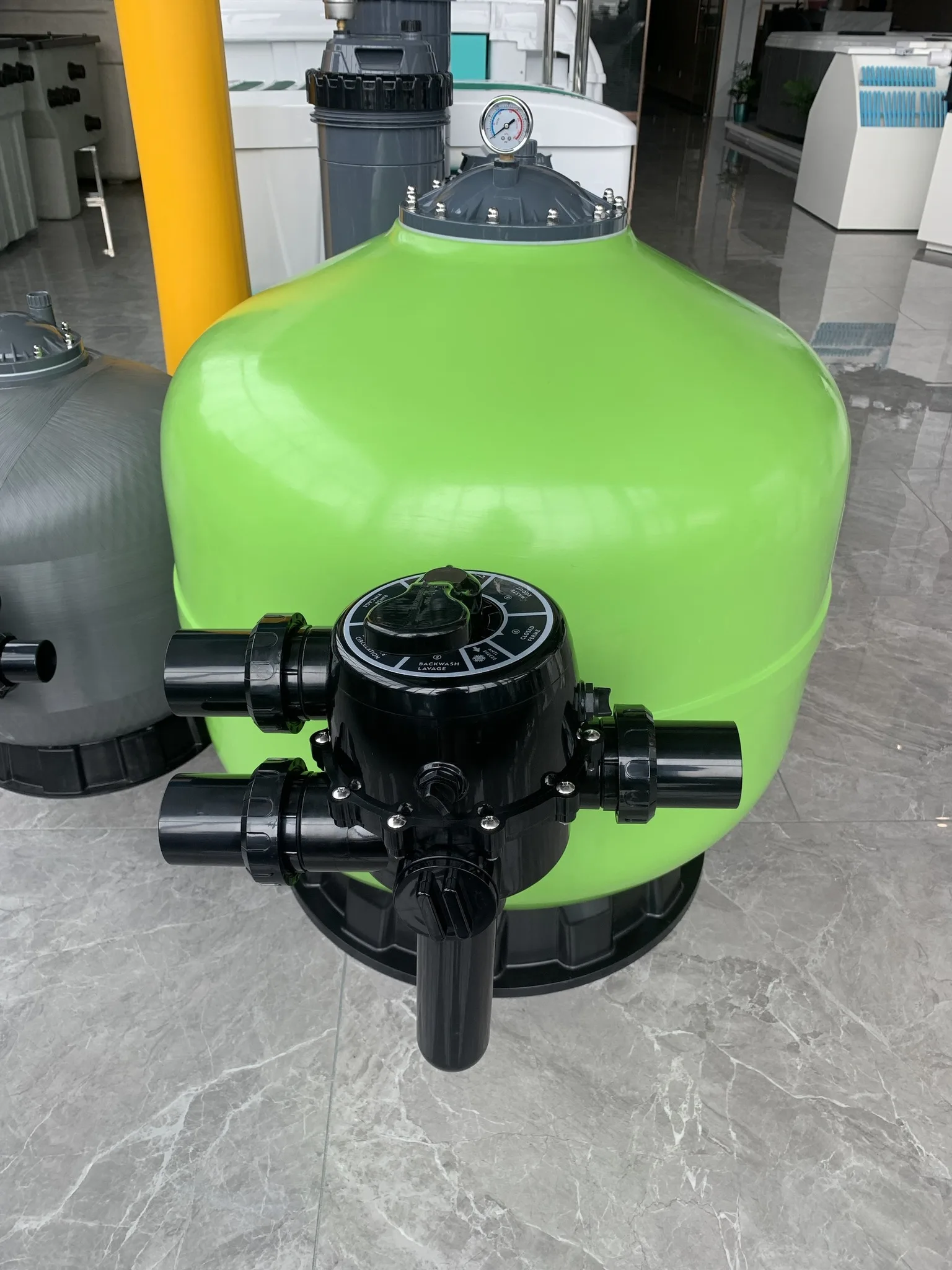 Pikes New Sand Filter Fluorescent Green Glossy Surface Wholesale Swimming Pool Filtration Fiberglass Sand Filter