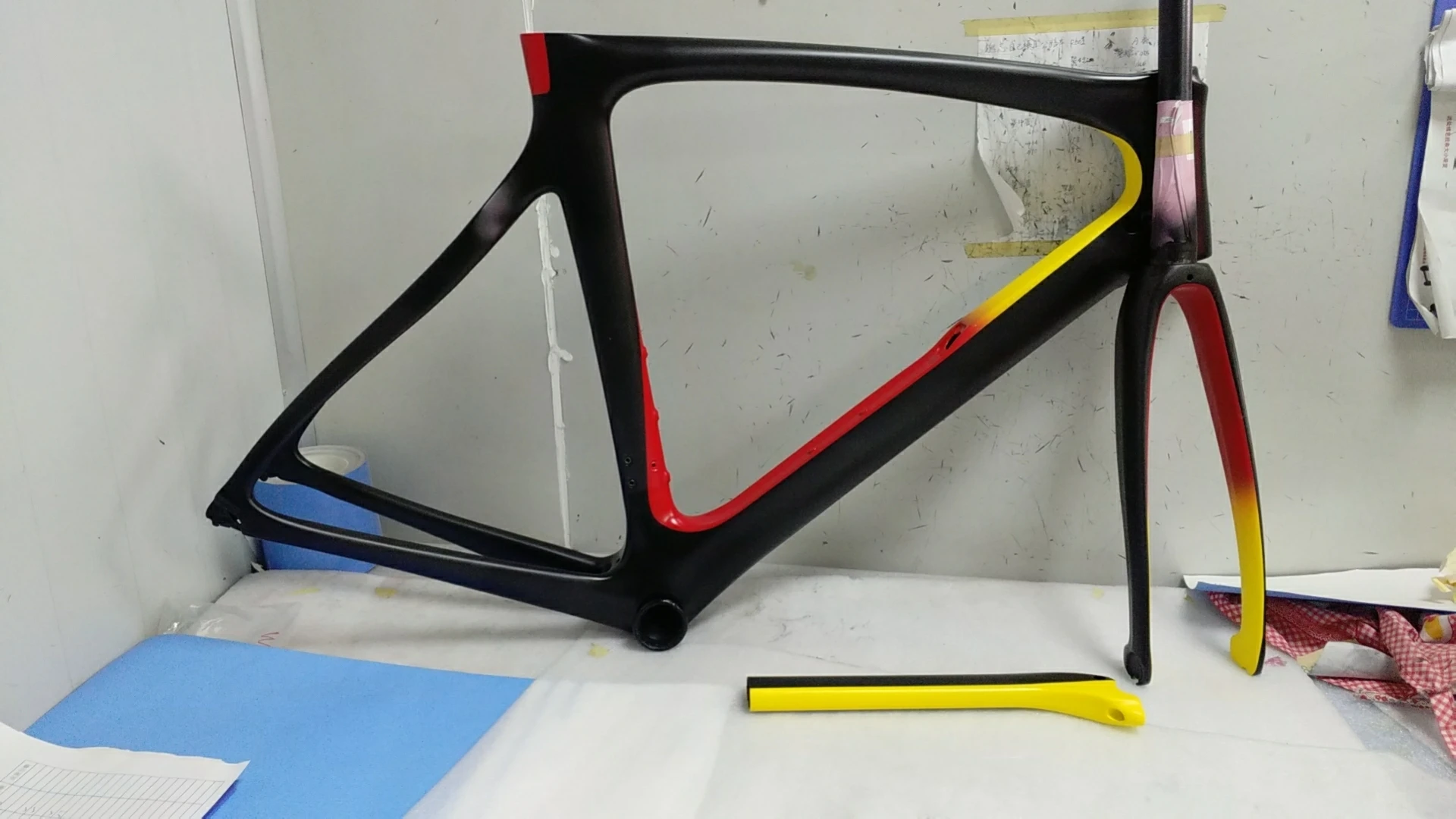 Factory New Design Aluminum/Alloy Bike Frame Chameleon Paint Carbon Fiber Bicycle Frame For Sale