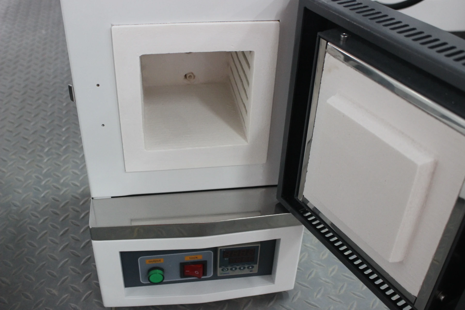 7.2L chamber size muffle furnace, 1200 degree round muffle furnace laboratory use with resistance wire heating