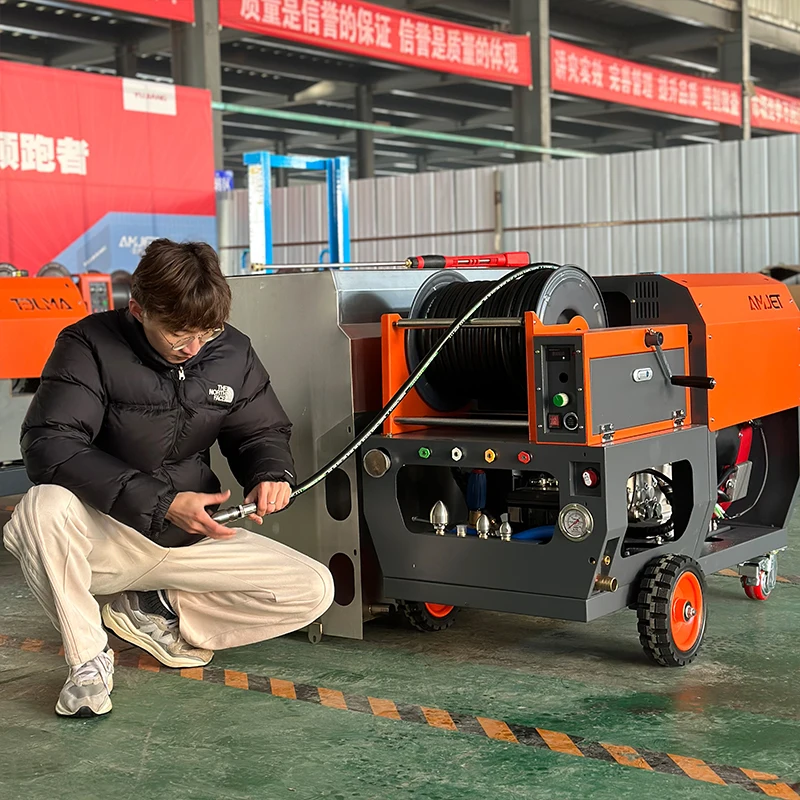 2024 New customized side hose reel 70lpm 200bar drain jetting machine Italian AR pump Mobile with wheels sewer cleaner