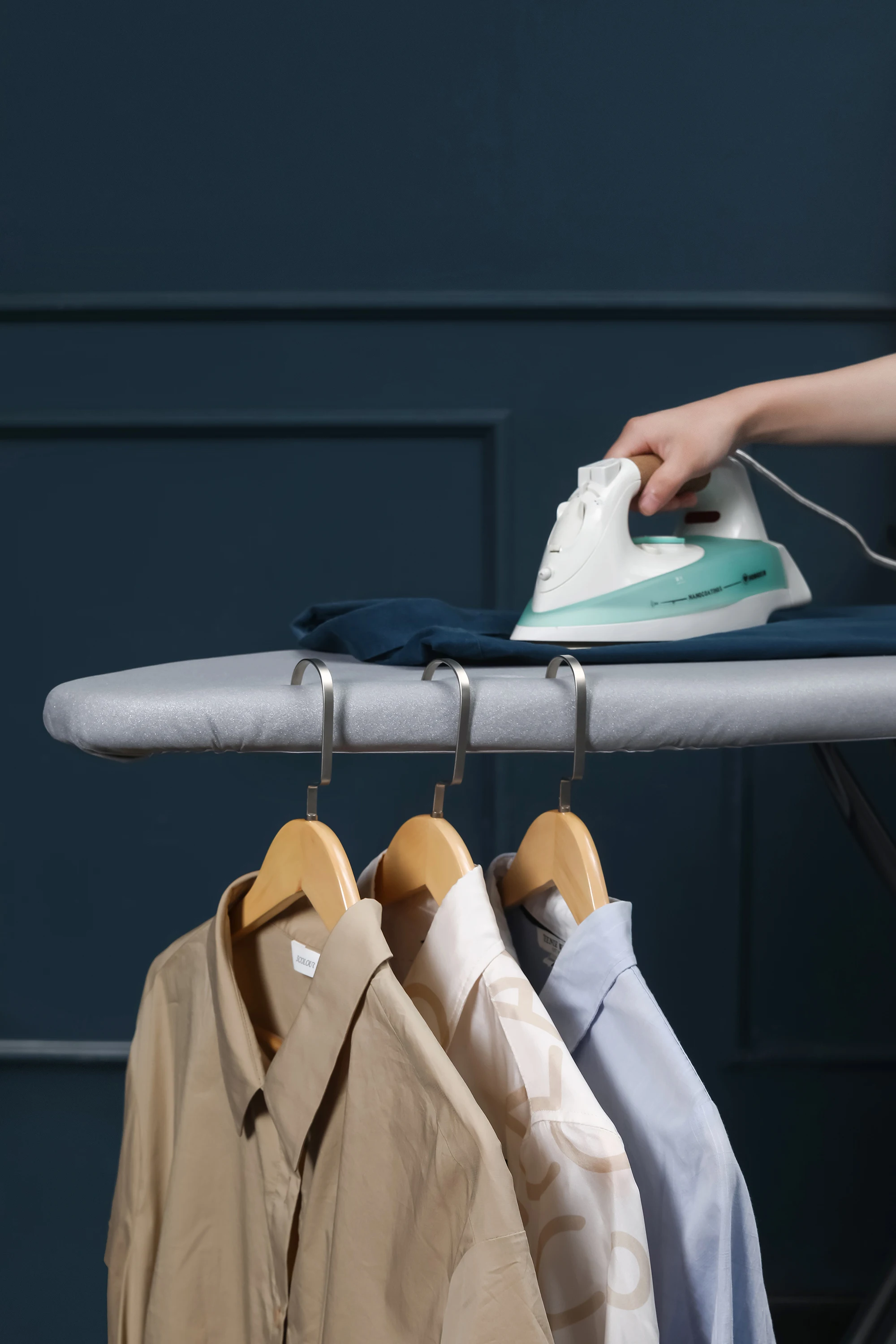 Hotel Folding Ironing Boards Heat Resistant Ironing Board for Hotel Iron Board in Adjustable Height