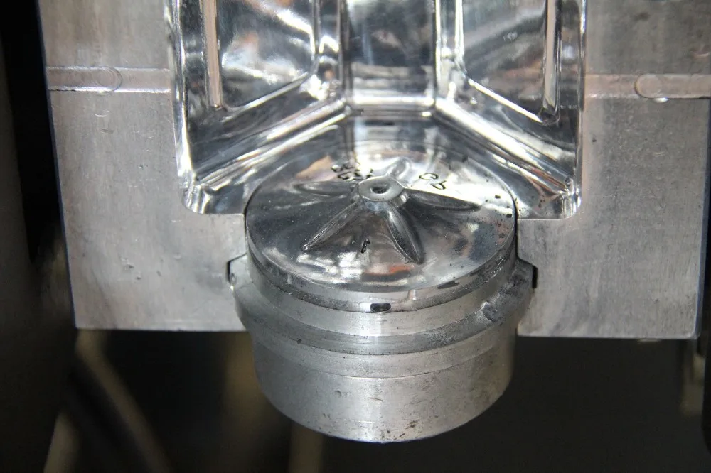 Factory Price Customized Al.7075 S45C Blow Mold for PET Bottle Making Machine