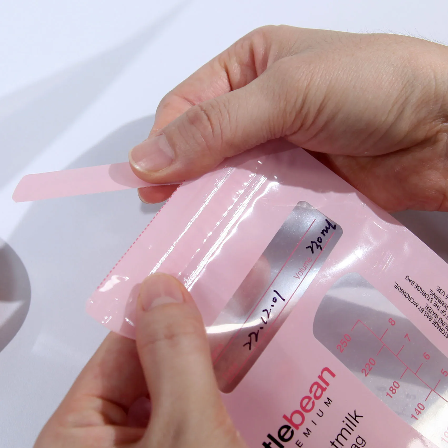 Pre-Sterilized and BPA Free Stand up Breastmilk Storage Bags