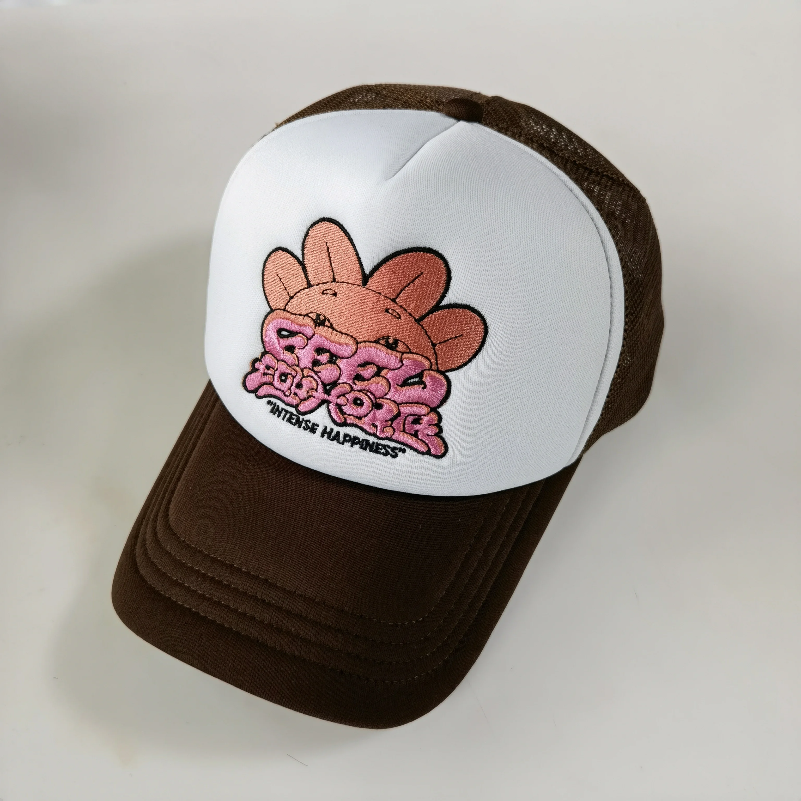 Customized high quality embroidered trucker hat screen printing trucker hat thermal transfer plain weave ordinary five-panel tru