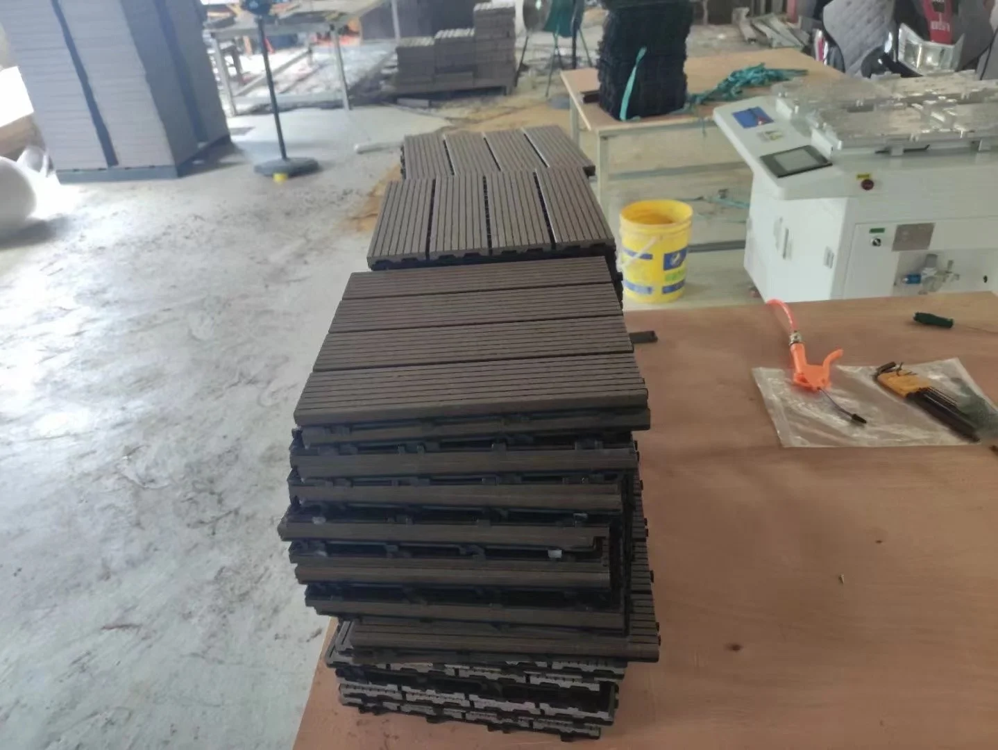 Patio  Waterproof  Wpc Diy Decking Tile Floor Tiles  Plastic Outdoor Flooring Co