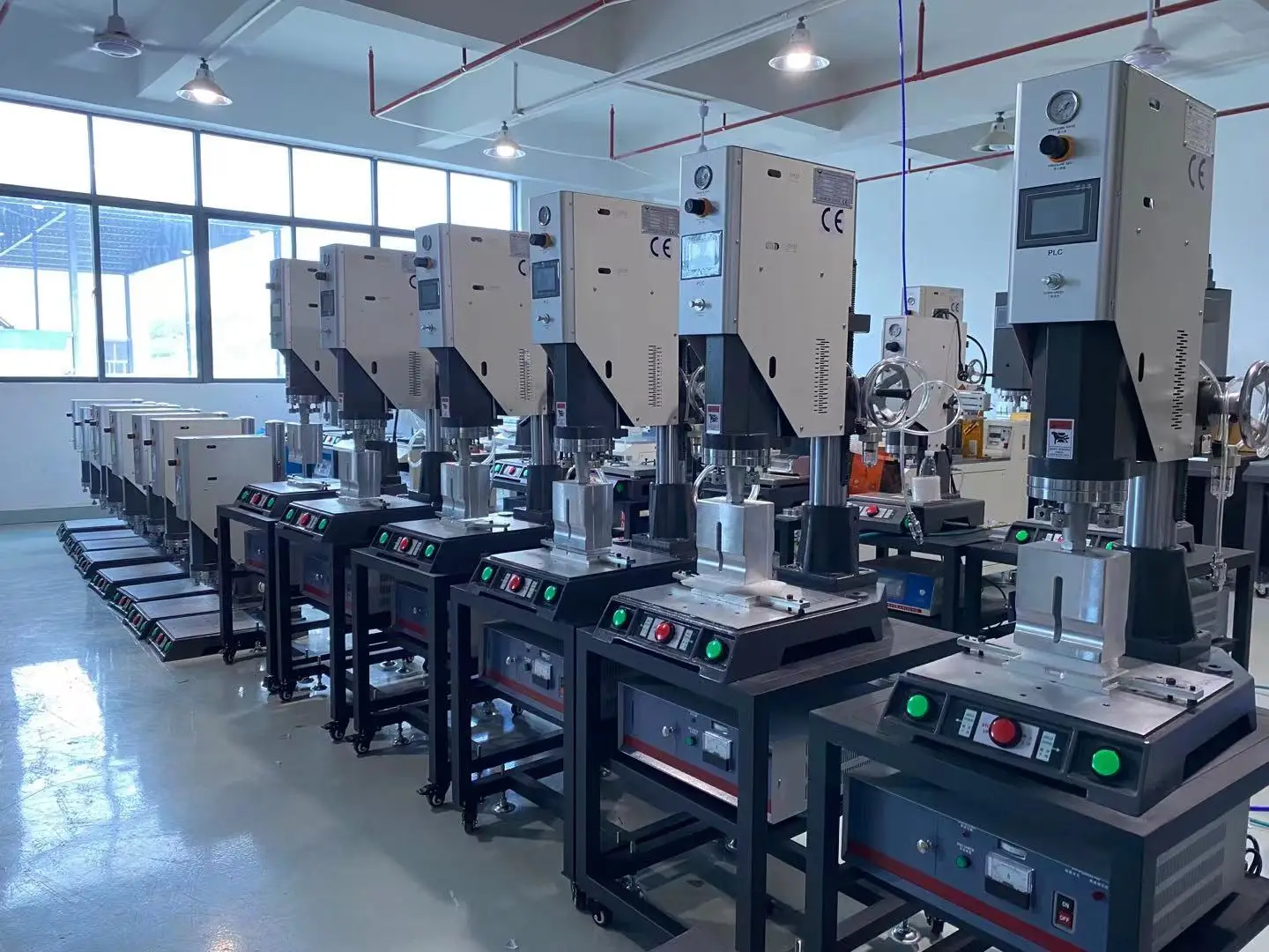 New Arrival 15KHz 2600W - 6000W Sonic Thermoplastic Nylon Welding Machine Ultrasonic Plastic Welder for Glass Filled Nylon