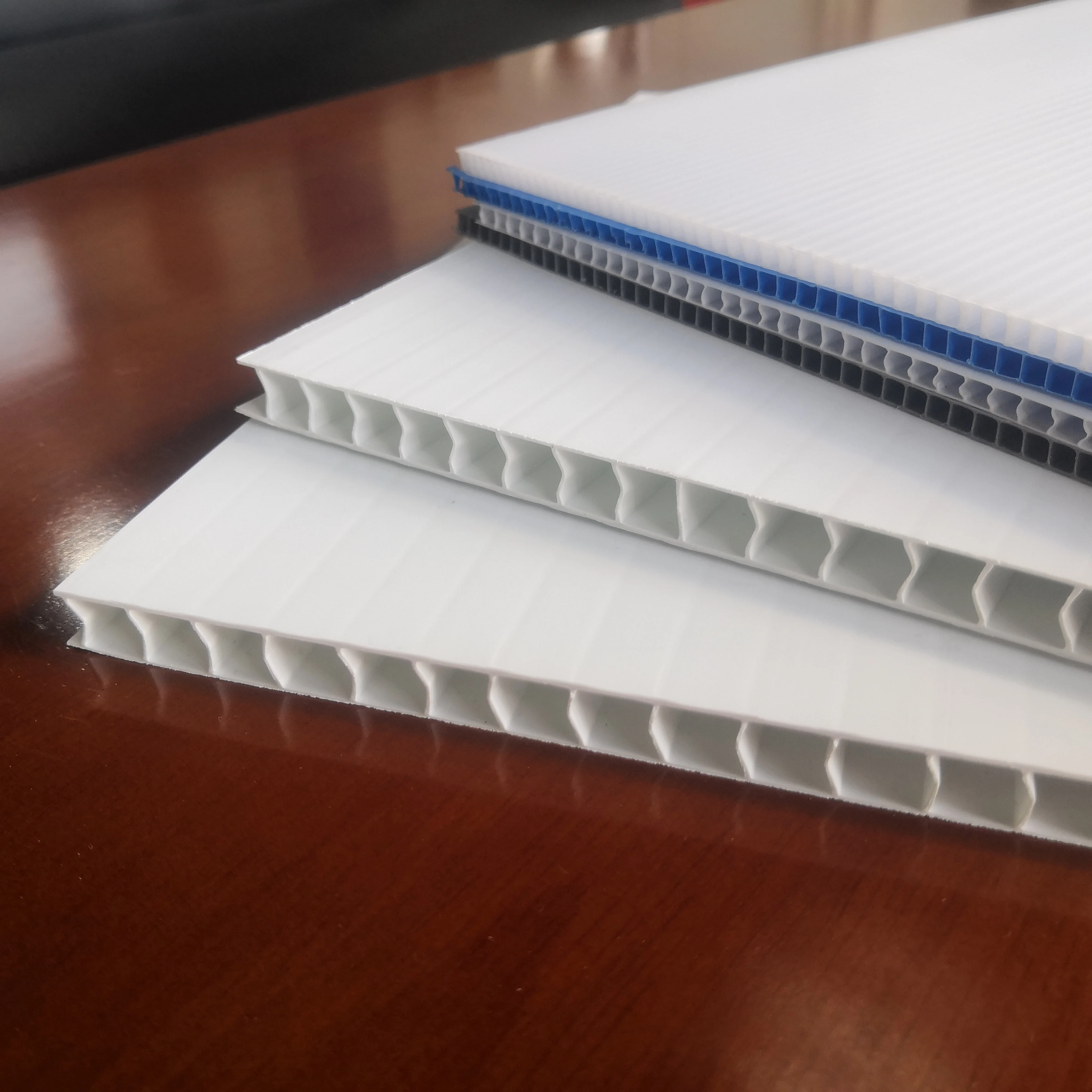 thin thickness Twin Wall PP Corrugated Coroplast board Plastic Sheet