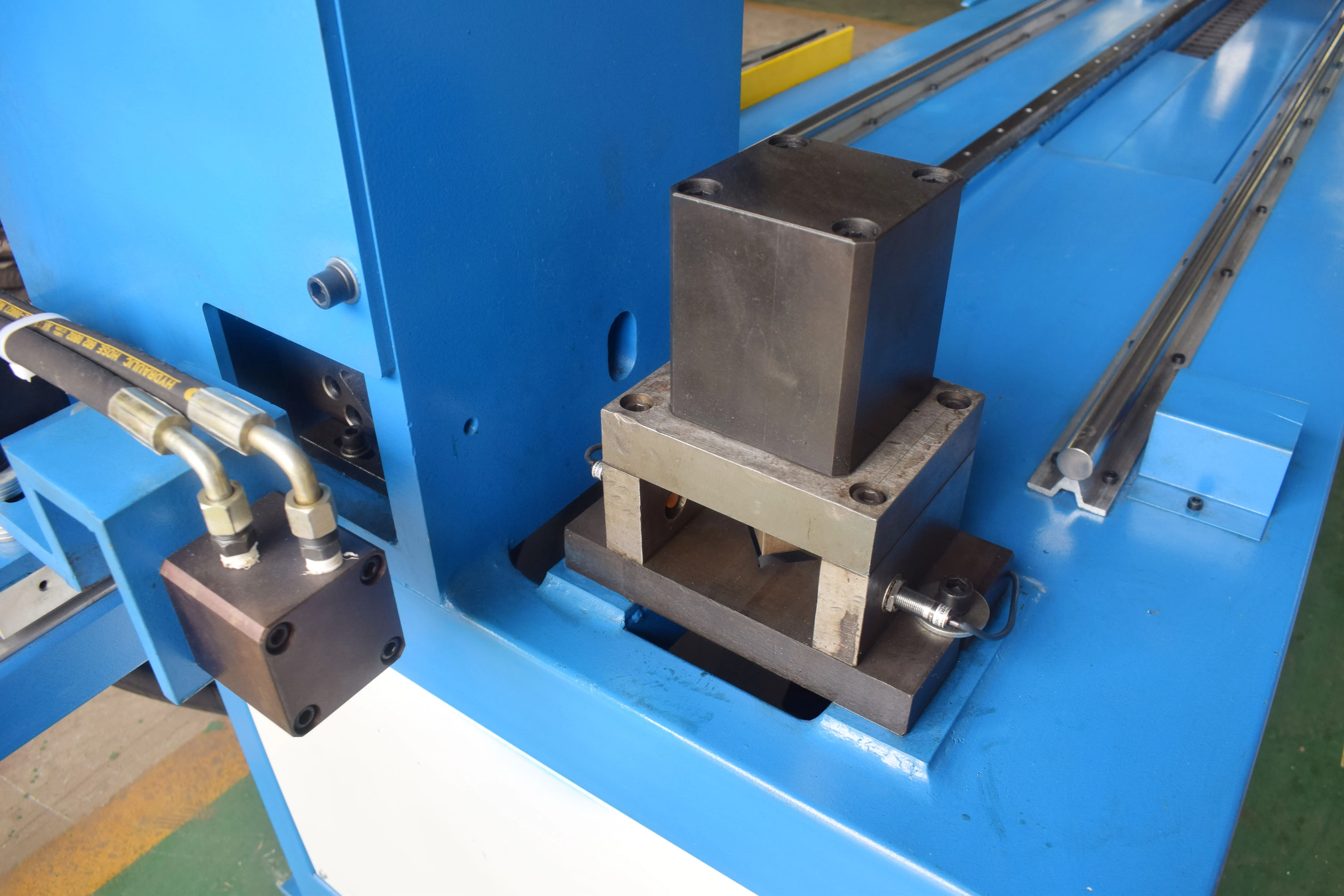 automatic rectangular metal sheet iron and cutting shering plate hole punching hvac auto cnc angle steel flange production line